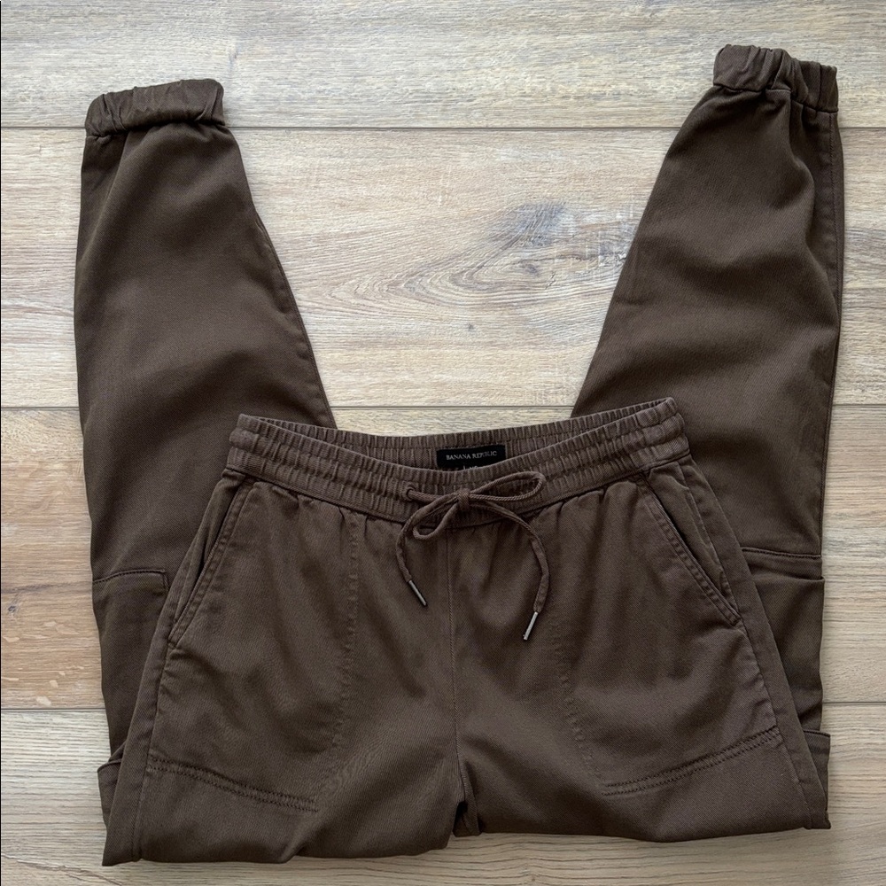 Banana Republic Utility Jogger Pants in Heritage Green Olive Size XS